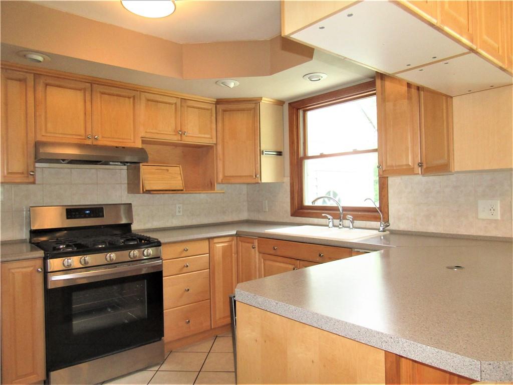 6402 Maple Drive Indianapolis, IN 46220 - Photo 11 of 38