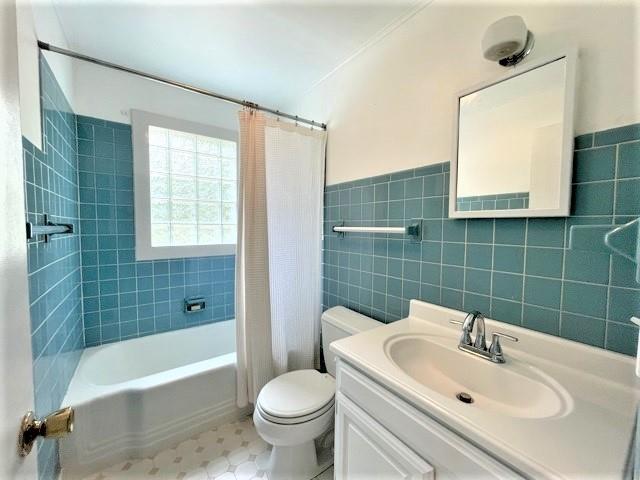 6402 Maple Drive Indianapolis, IN 46220 - Photo 16 of 38