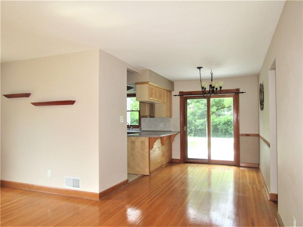 6402 Maple Drive Indianapolis, IN 46220 - Photo 7 of 38