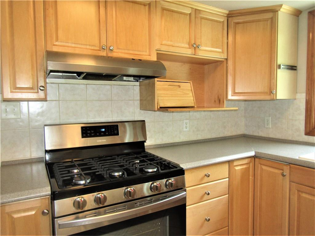 6402 Maple Drive Indianapolis, IN 46220 - Photo 9 of 38