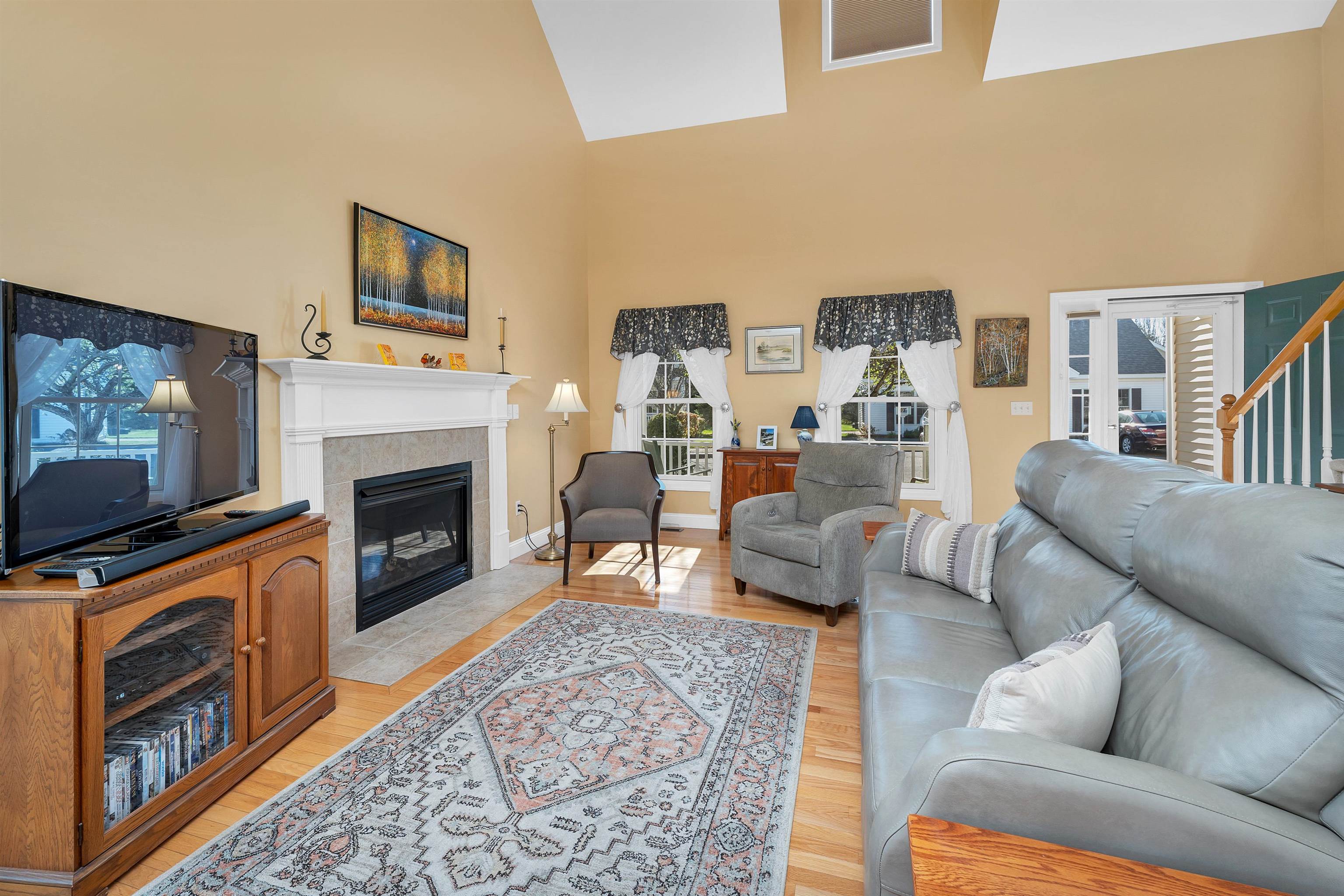 20 Leddy Drive Epping, NH 03042 - Photo 3 of 41