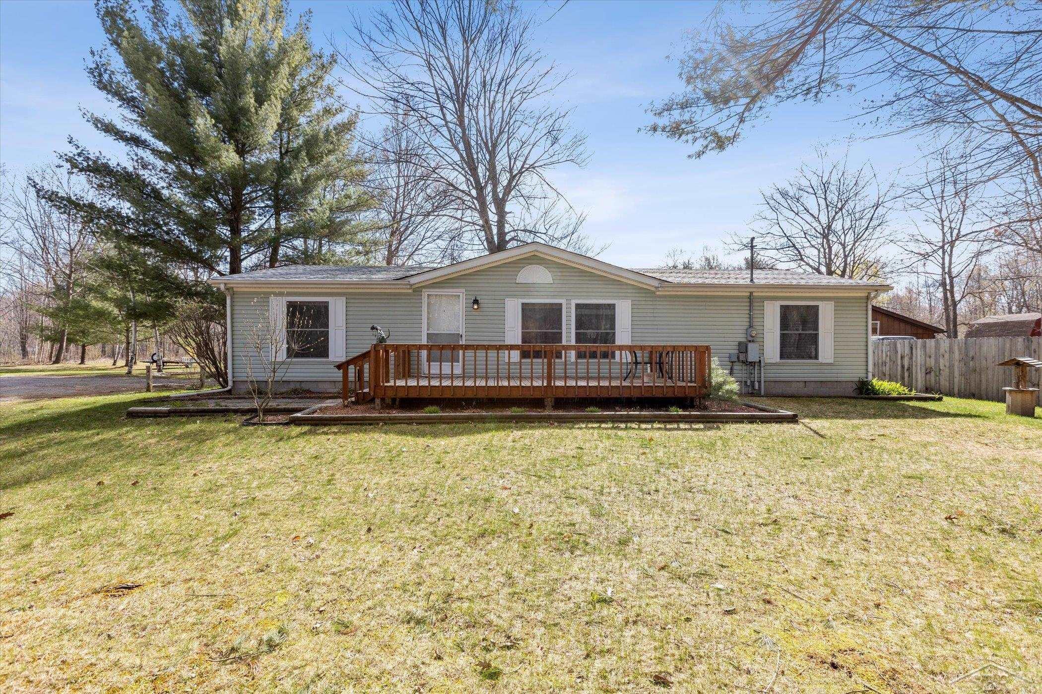 3607 Wieman Road Beaverton, MI 48612 - Photo 4 of 67 50107007-3.JPG