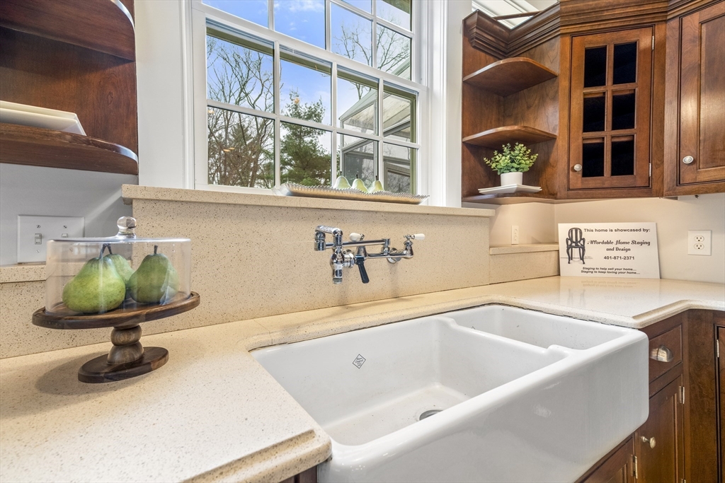 215 John Mowry Road Smithfield, RI 02917 - Photo 12 of 42 Gallery Image 12