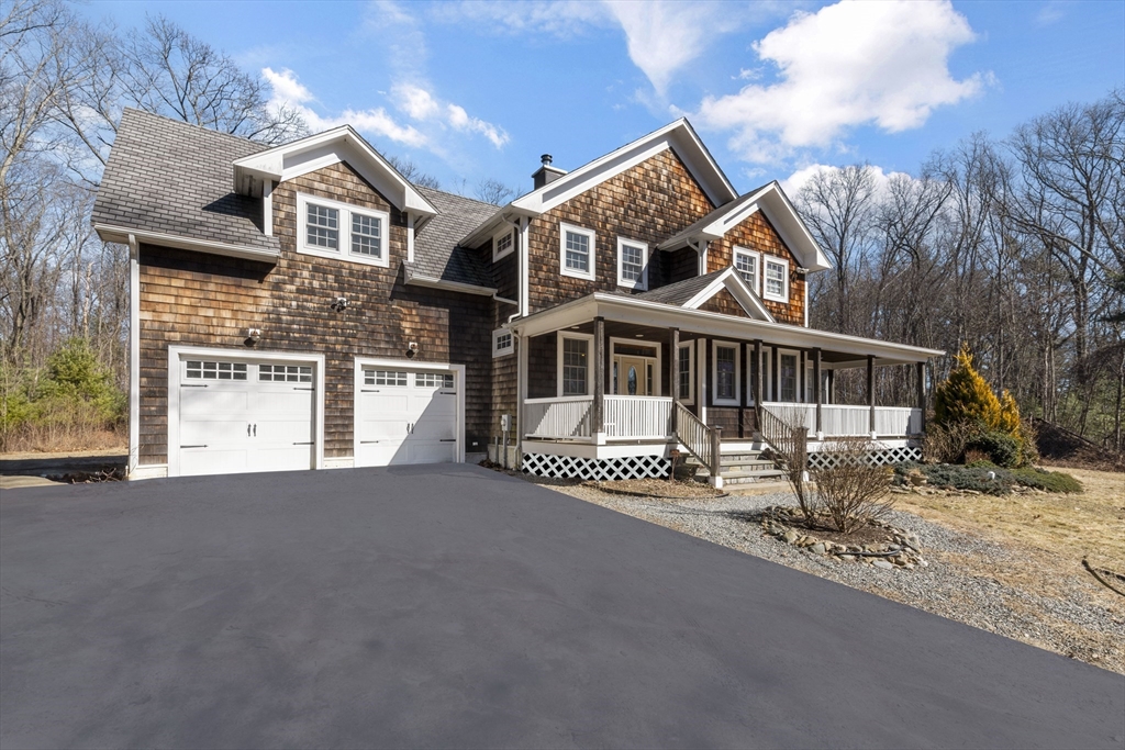 215 John Mowry Road Smithfield, RI 02917 - Photo 3 of 42 Gallery Image 3