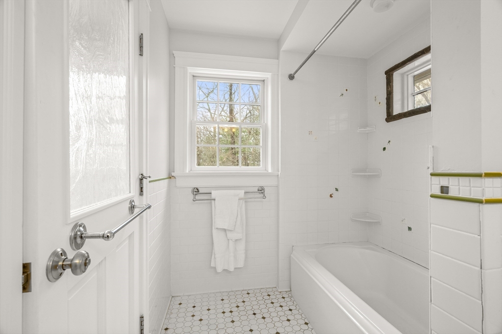 215 John Mowry Road Smithfield, RI 02917 - Photo 34 of 42 Gallery Image 34