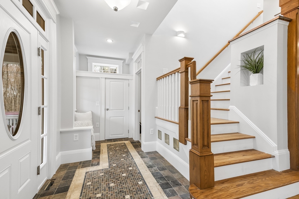 215 John Mowry Road Smithfield, RI 02917 - Photo 4 of 42 Gallery Image 4