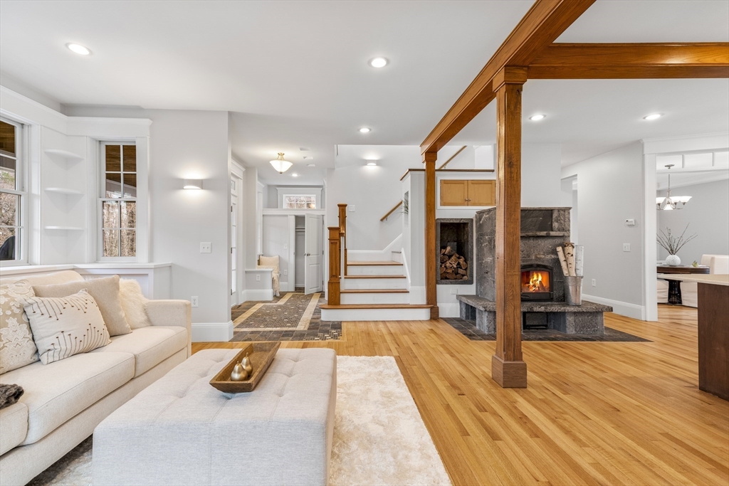 215 John Mowry Road Smithfield, RI 02917 - Photo 5 of 42 Gallery Image 5