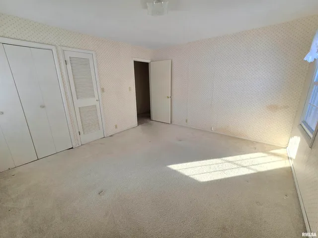 $155,900 | 405 Westhaven Drive, Centralia, IL 62801