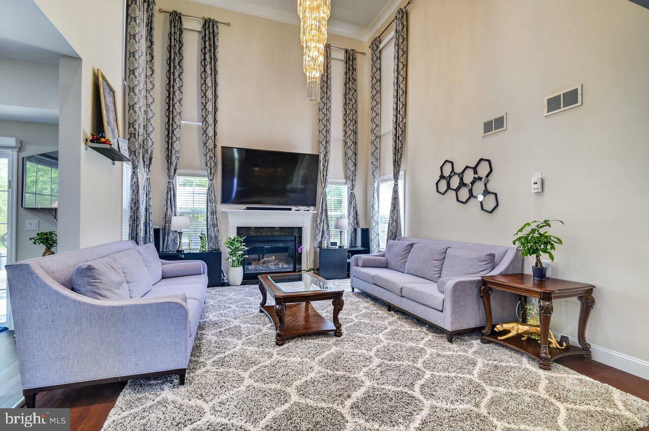 45 Emerald Road Robbinsville, NJ 08691 - Photo 18 of 57 Elegant living space with modern charm.