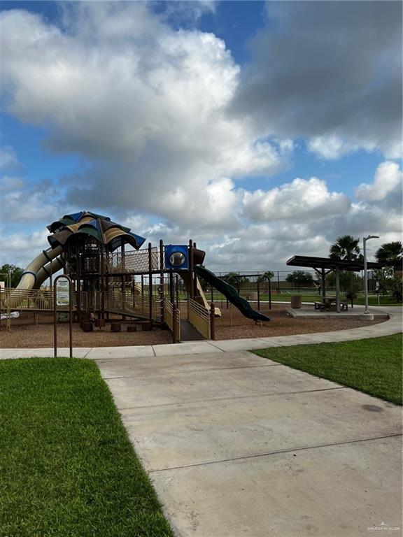 14333 Chalk Rdg Drive McAllen, TX 78504 - Photo 16 of 19