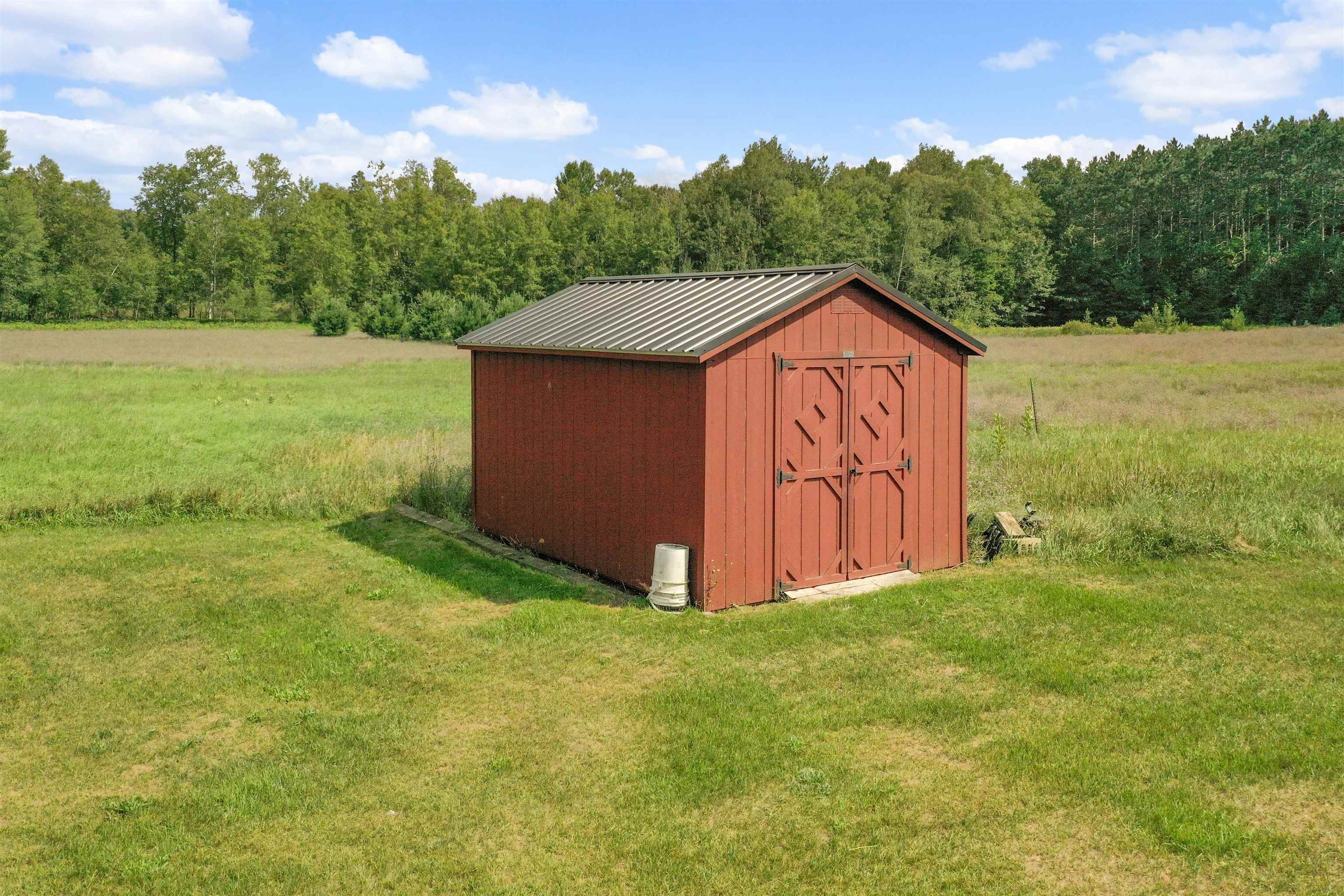 7923 South Forward Road McBain, MI 49657 - Photo 10 of 26 1914237-9.JPG
