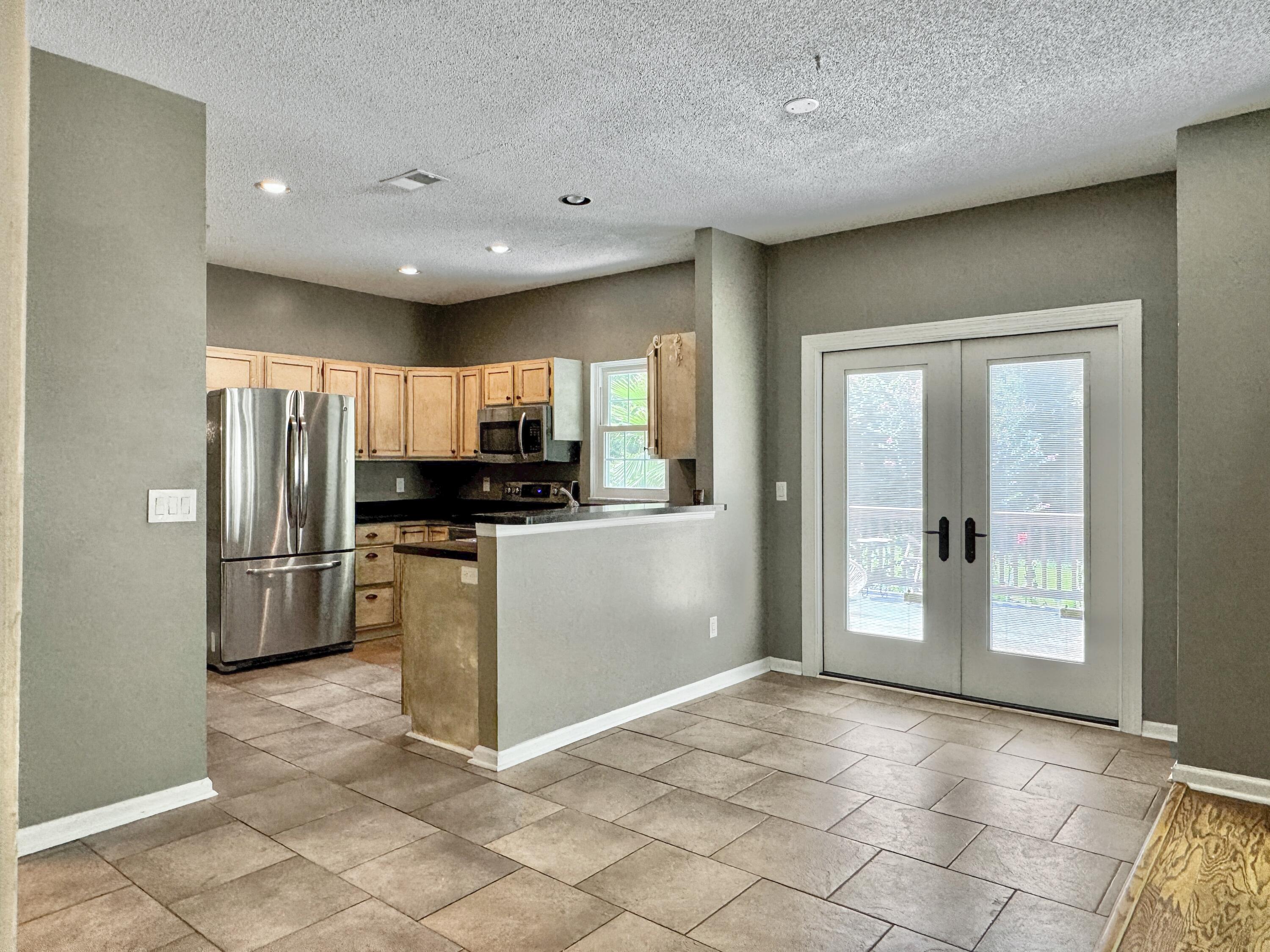 115 Waddington Trace Goose Creek, SC 29445 - Photo 10 of 42 Photo Aug 24 2025, 1 32 37 PM