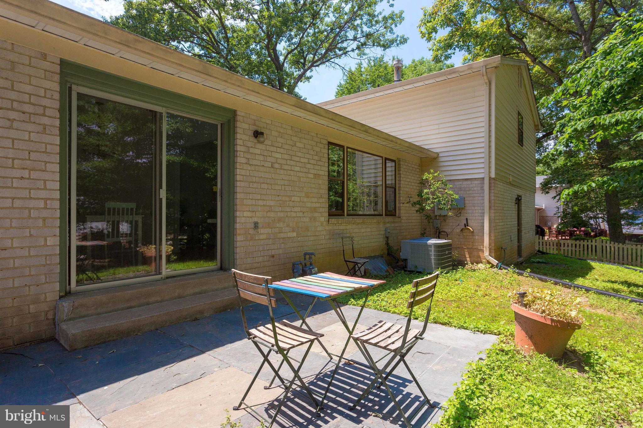 6938 Conservation Drive Springfield, VA 22153 - Photo 18 of 19 Exterior (Rear)