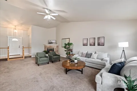 $585,000 | 389 West Bosanka Drive, Eagle, ID 83616
