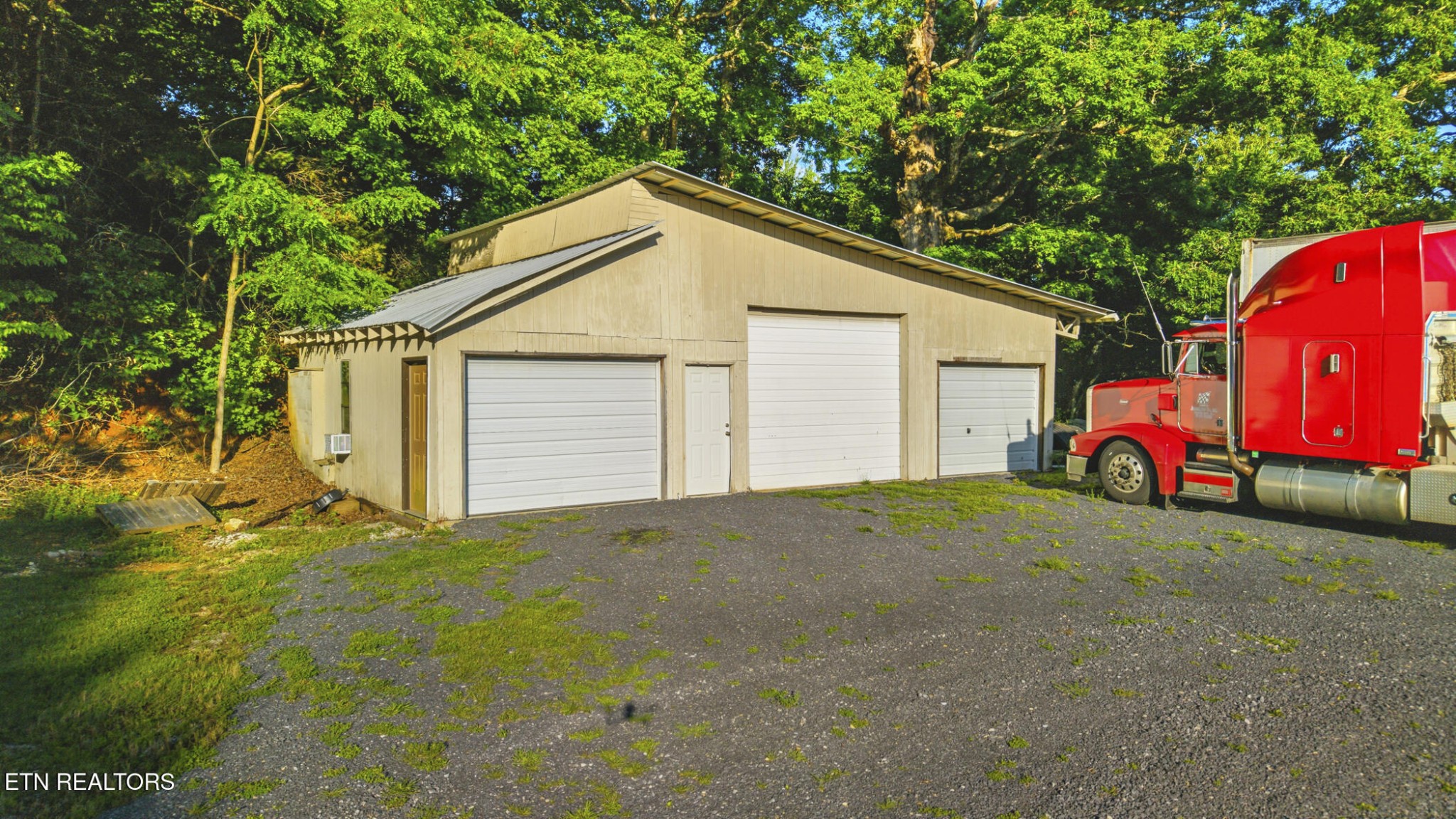 814 Midway Road Strawberry Plains, TN 37871 - Photo 5 of 59