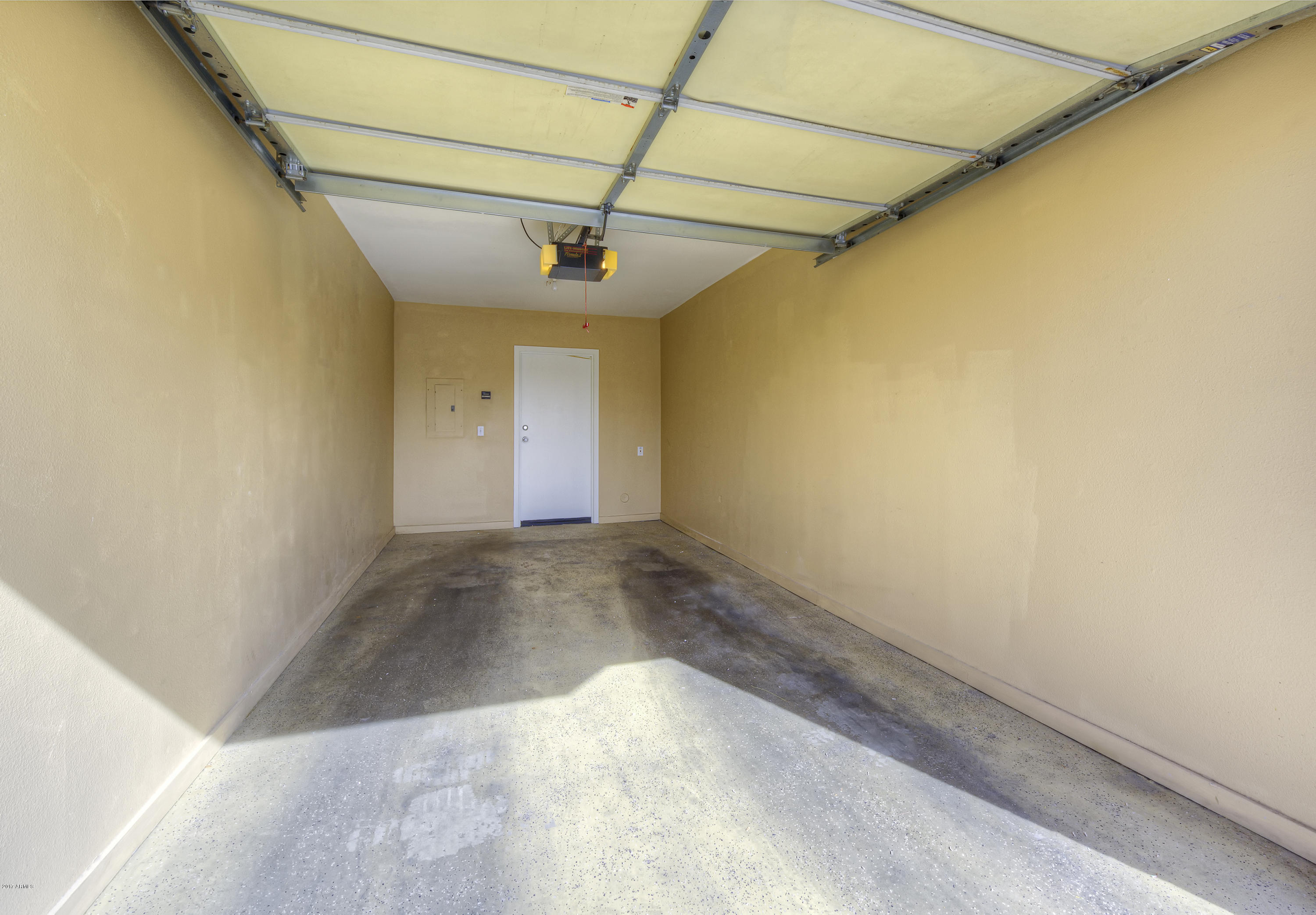 3633 North 3rd Avenue, Unit 1004 Phoenix, AZ 85013 - Photo 14 of 18 Attached Garage