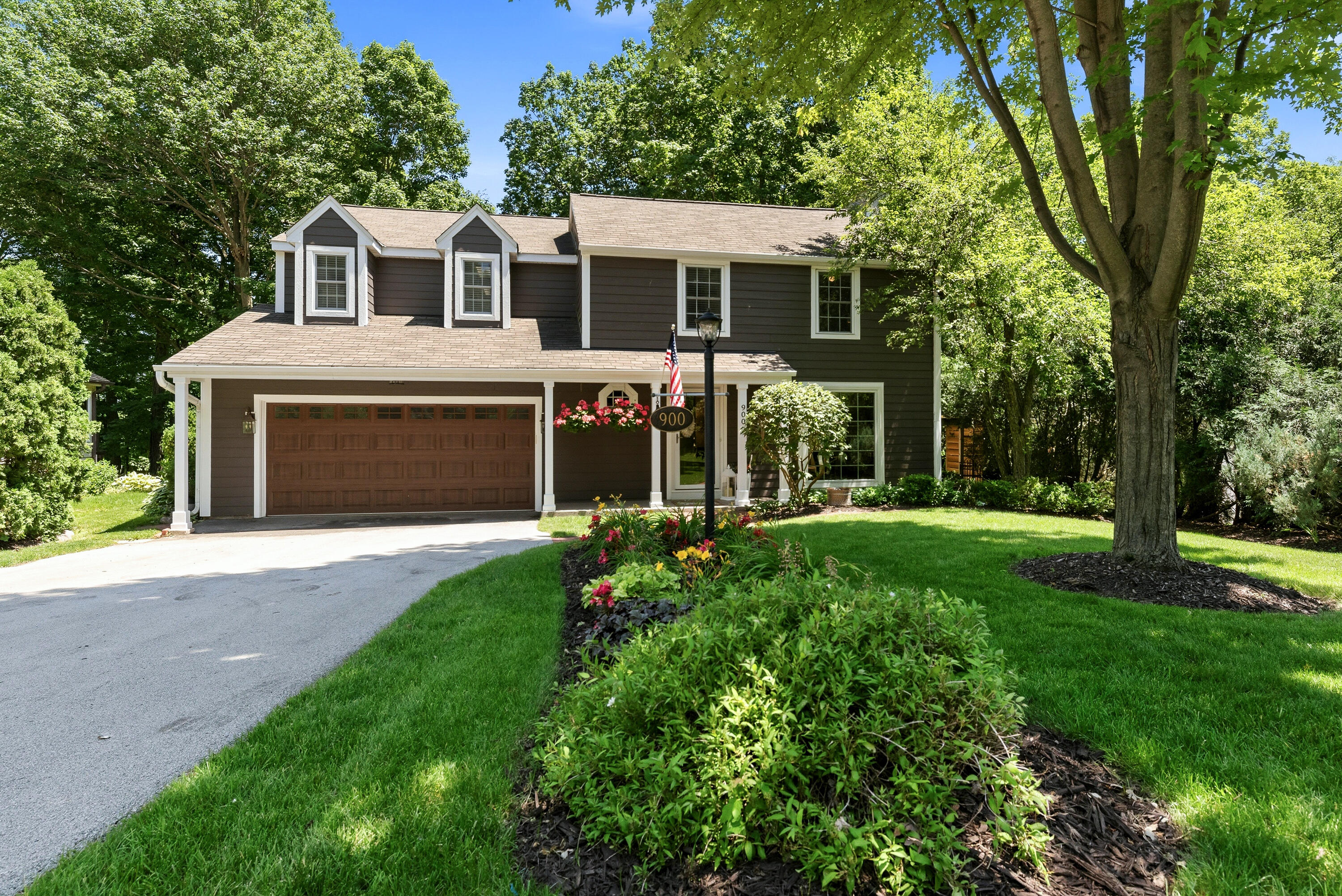 900 Apple Tree Lane Brookfield, WI 53005 - Photo 1 of 75 900 Apple Tree Ln-74