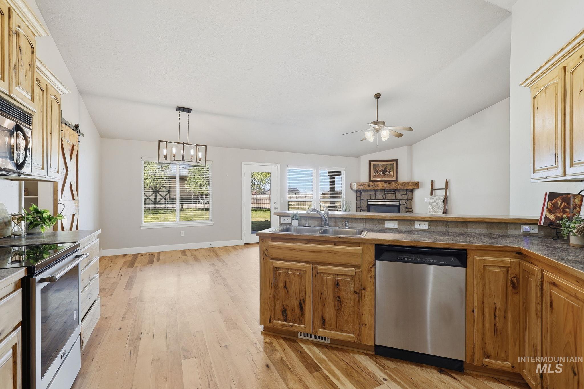 25009 Boise River Road Parma, ID 83660 - Photo 14 of 41
