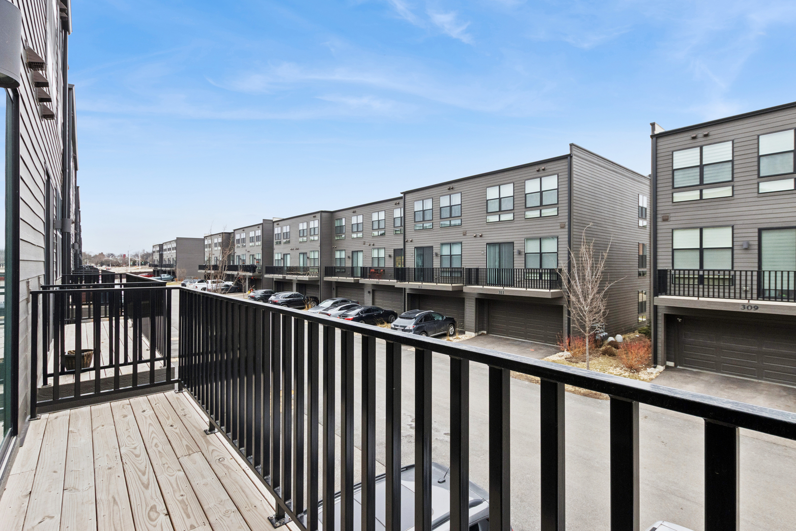 306 Summit Circle Lombard, IL 60148 - Photo 11 of 23 a balcony view with city view