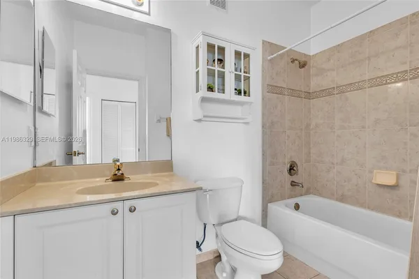 $2,500 | 2905 Crestwood Terrace, Unit 3203, Margate, FL 33063