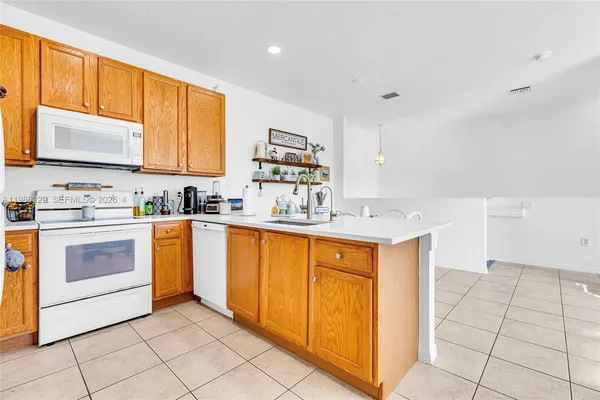 $2,500 | 2905 Crestwood Terrace, Unit 3203, Margate, FL 33063