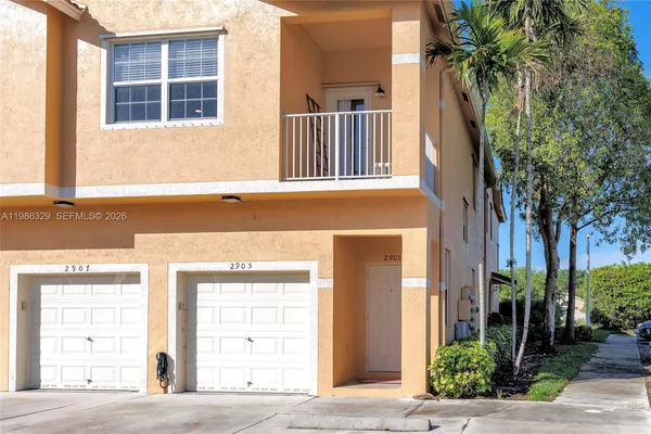 $2,500 | 2905 Crestwood Terrace, Unit 3203, Margate, FL 33063