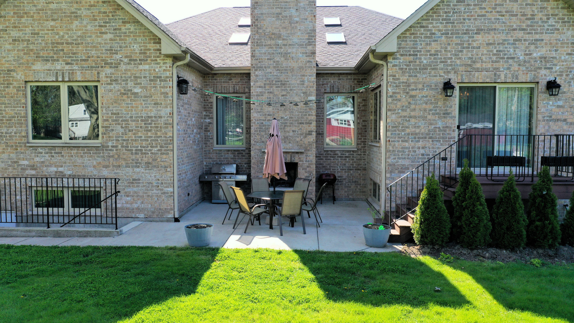6717 High Road Darien, IL 60561 - Photo 3 of 25
