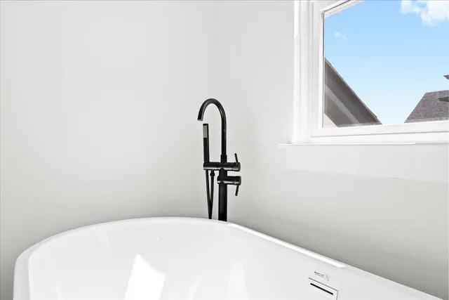 $499,900 | 37642 Scone Court, Livonia, MI 48154