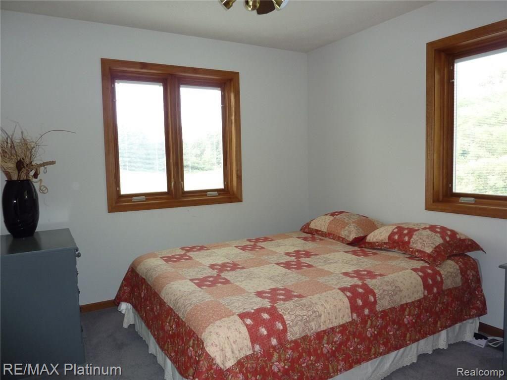 12225 Rohn Road Fenton, MI 48430 - Photo 11 of 27 P1100913.JPG
