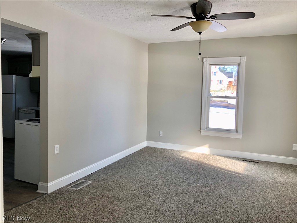 386 Seville Road Wadsworth, OH 44281 - Photo 4 of 20 Gallery Image 4