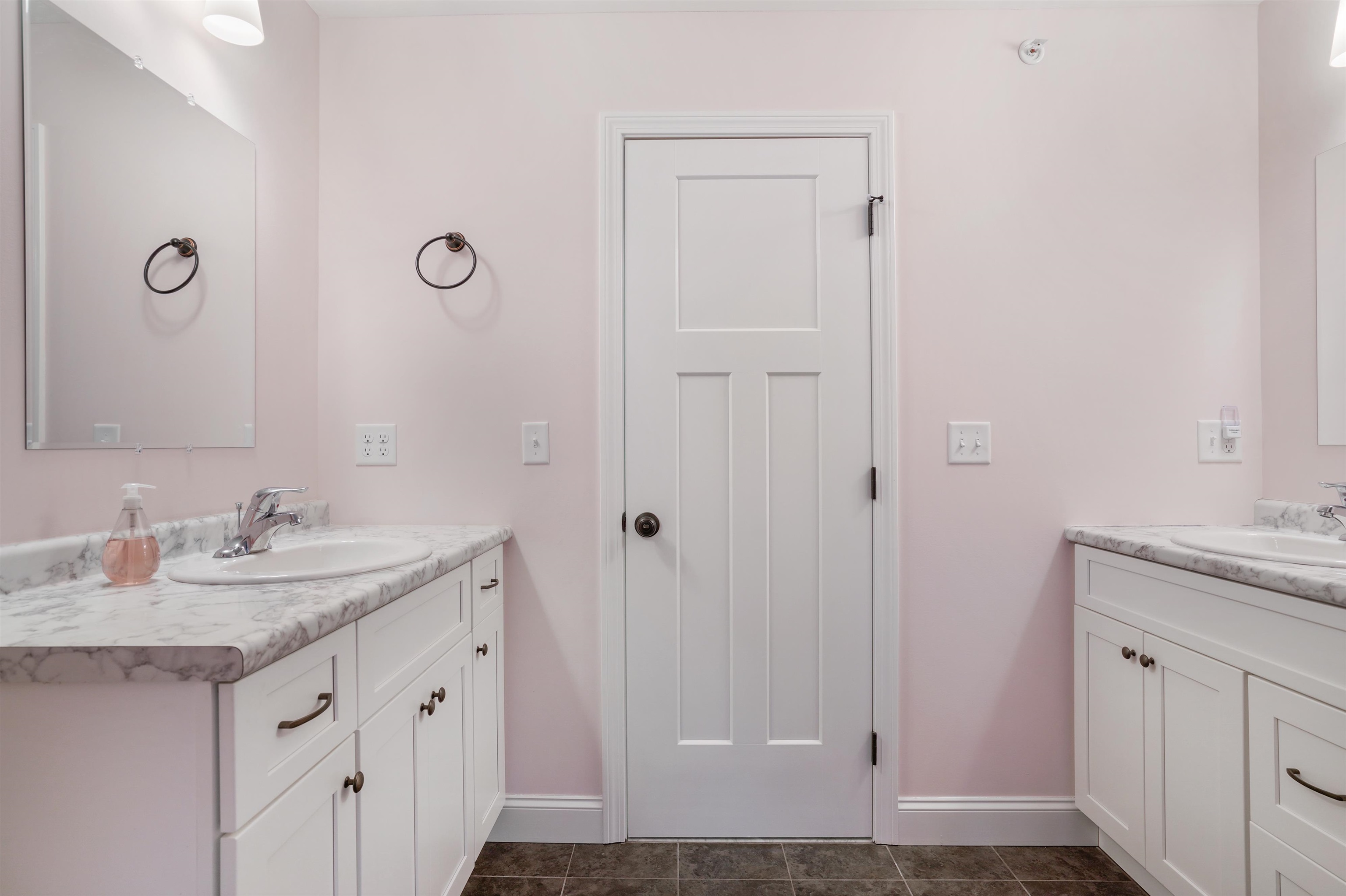 11 Rockingham Road, Unit D Auburn, NH 03032 - Photo 18 of 24