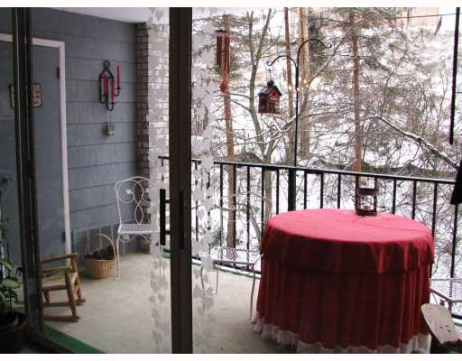 2160 Greentree Road, Unit 404W Pittsburgh, PA 15220 - Photo 6 of 16 Patio/Deck. Large 16 X 7 balcony with storage room is perfect for entertaining.