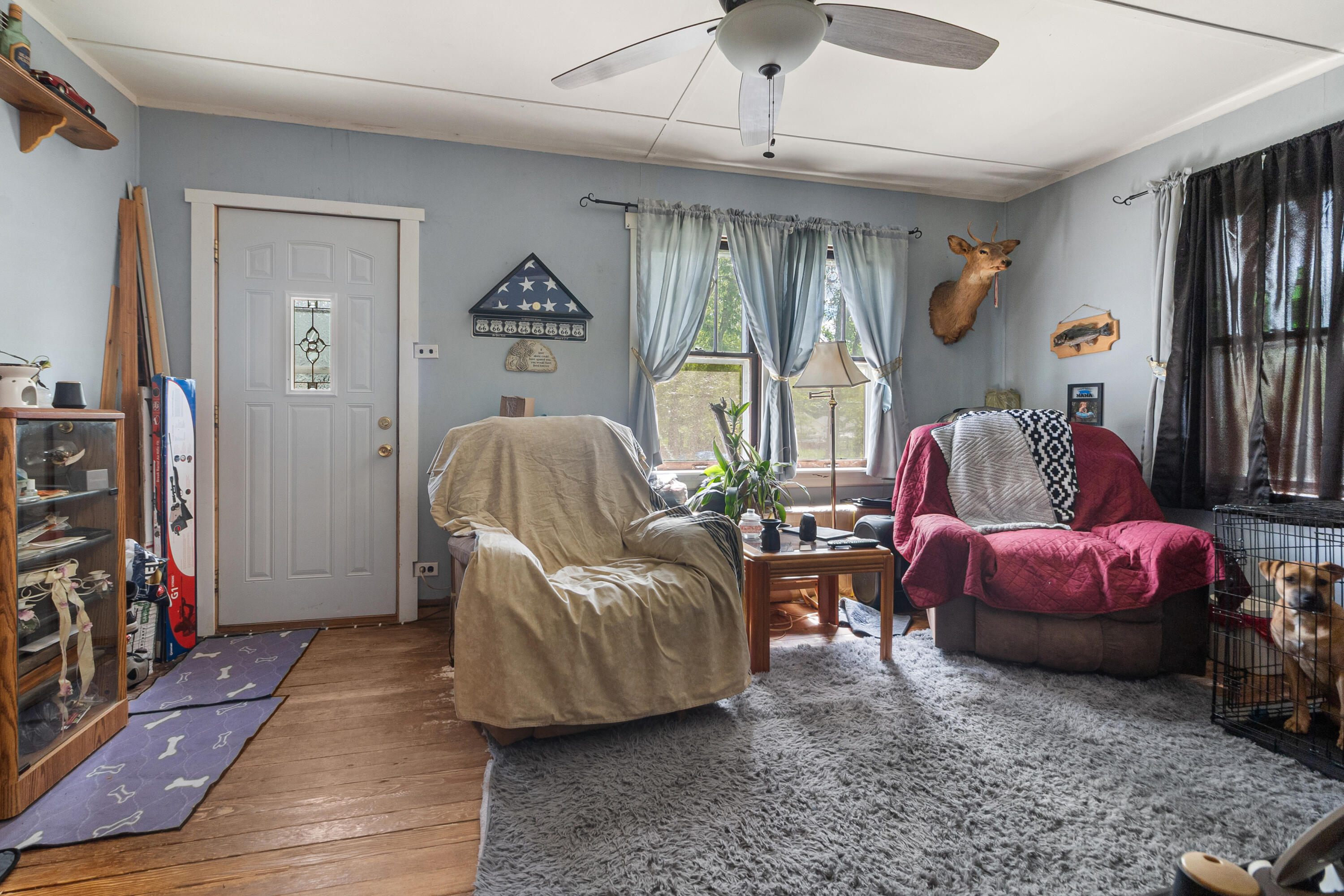 N3175 Mistle Road Geneva, WI 53147 - Photo 6 of 26 Living room