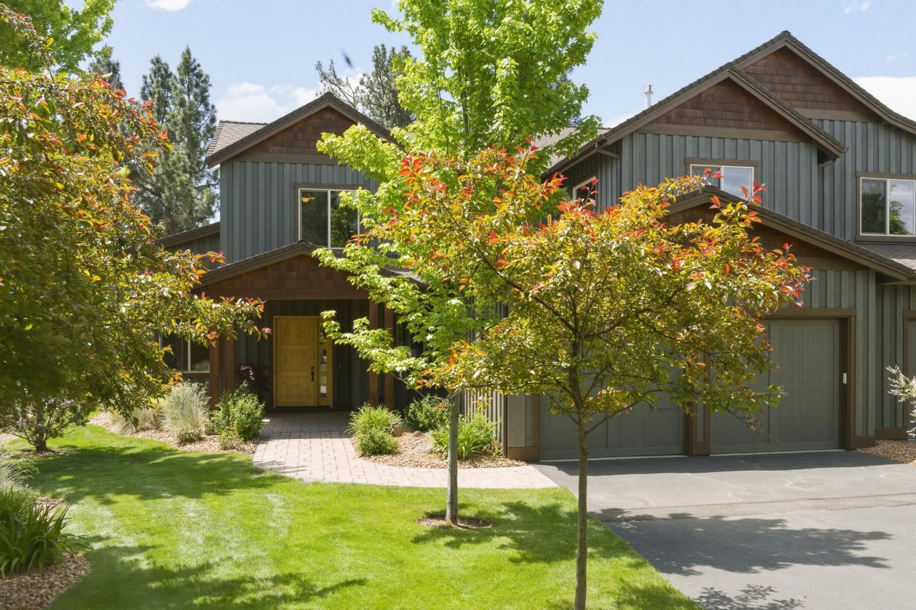 60420 Snap Shot Loop Bend, OR 97702 - Photo 10 of 51 Landscaping & exterior home maintenance is covered by HOA