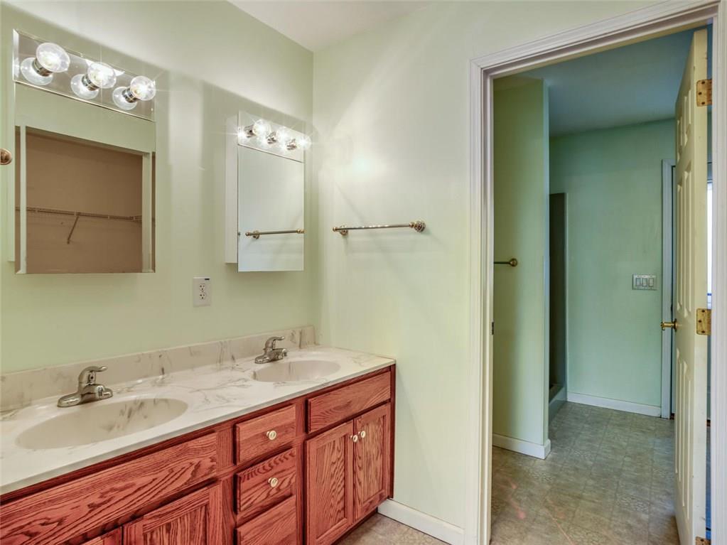9 Hills Ridge Road Greene, ME 04236 - Photo 22 of 35 Master bathroom