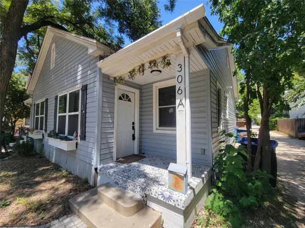 $1,600 | 306 West 42nd Street, Austin, TX 78751