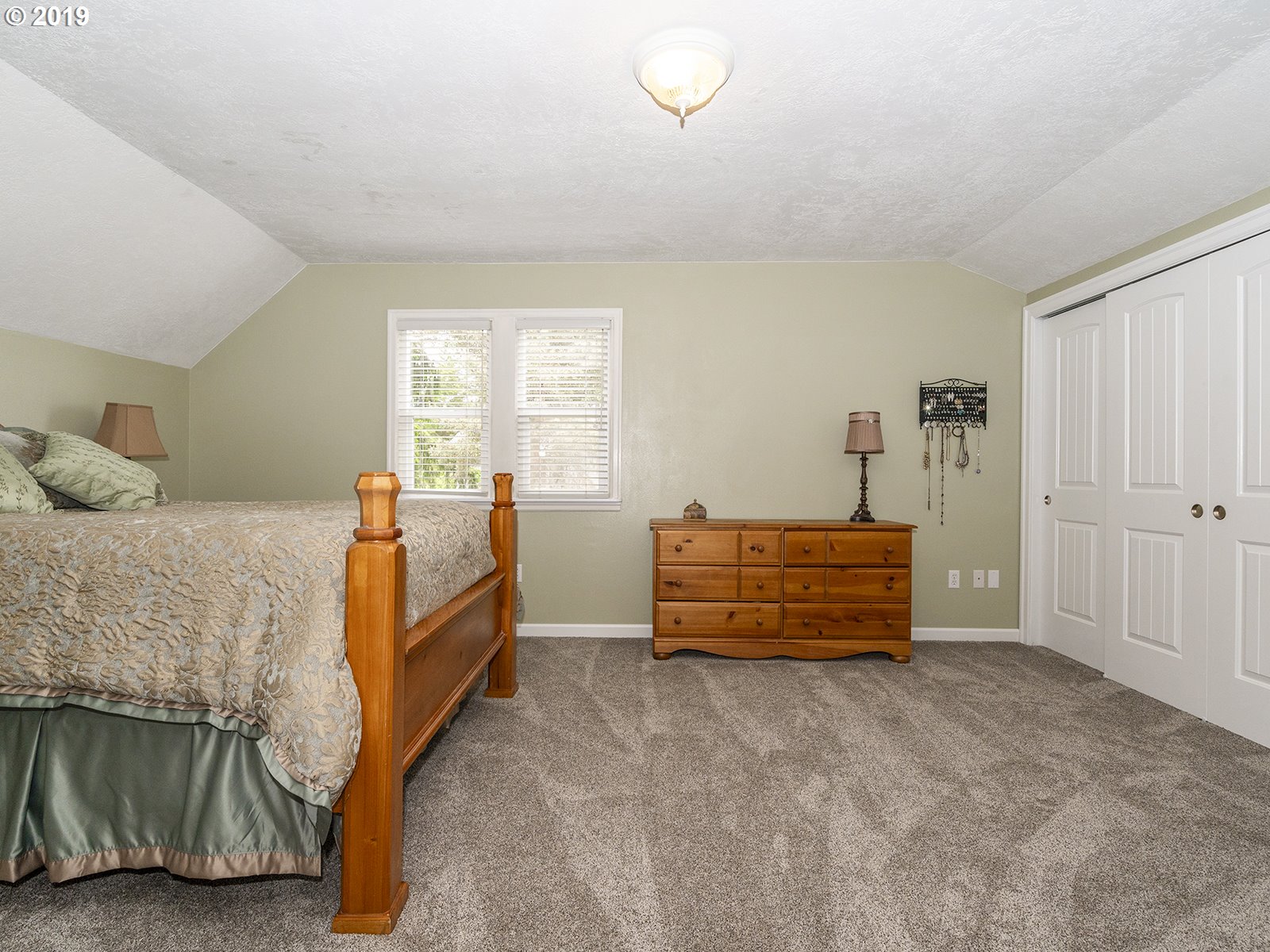 16705 Southwest Hart Road Beaverton, OR 97007 - Photo 12 of 32 Bedroom, Primary