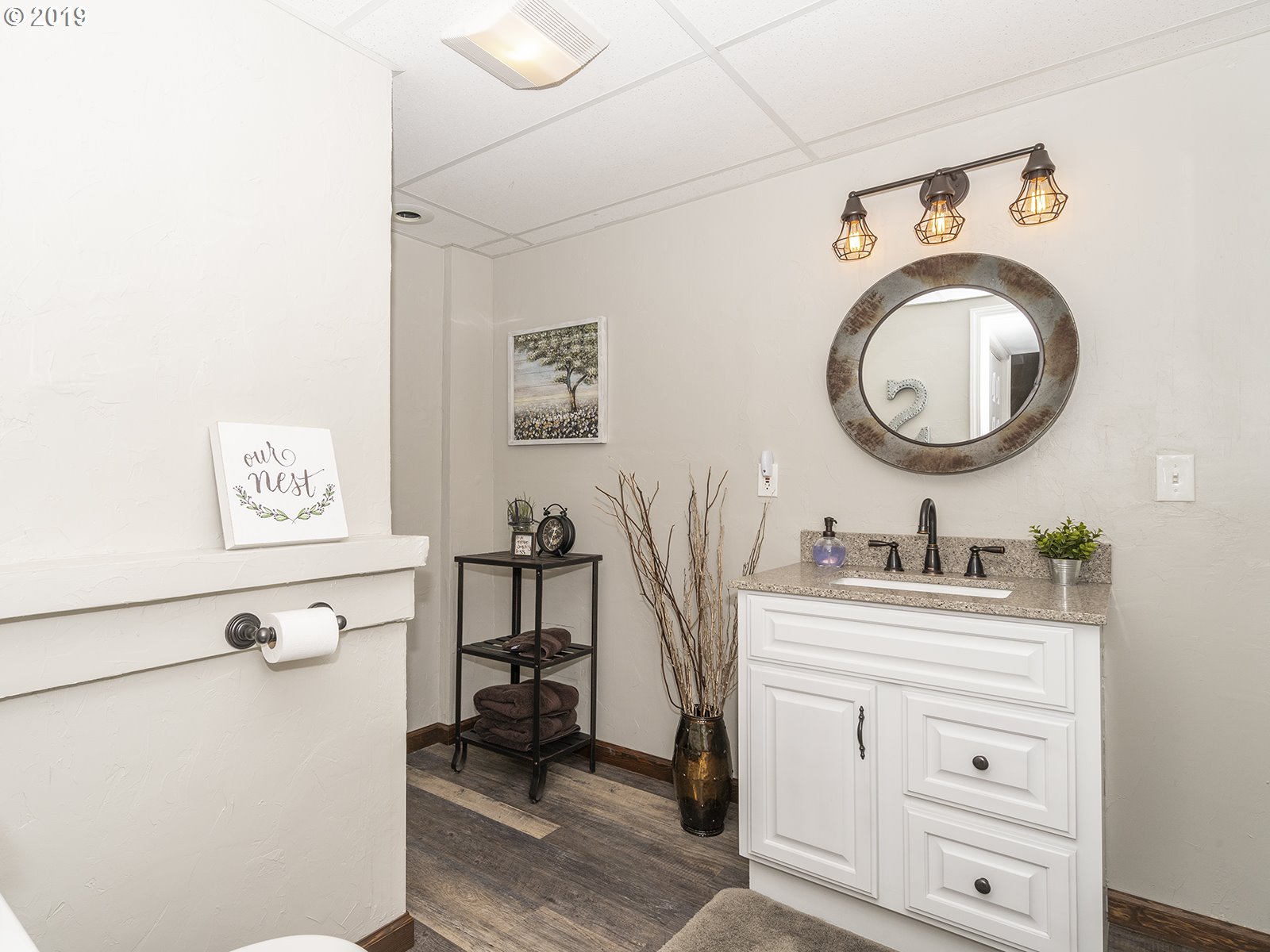 16705 Southwest Hart Road Beaverton, OR 97007 - Photo 20 of 32 Bathroom