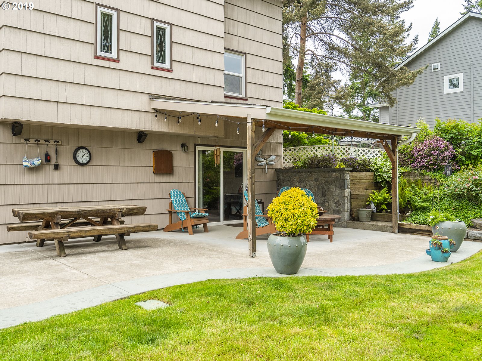 16705 Southwest Hart Road Beaverton, OR 97007 - Photo 26 of 32 Patio