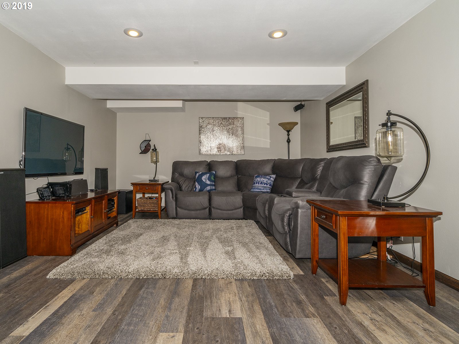 16705 Southwest Hart Road Beaverton, OR 97007 - Photo 10 of 32 Family Room