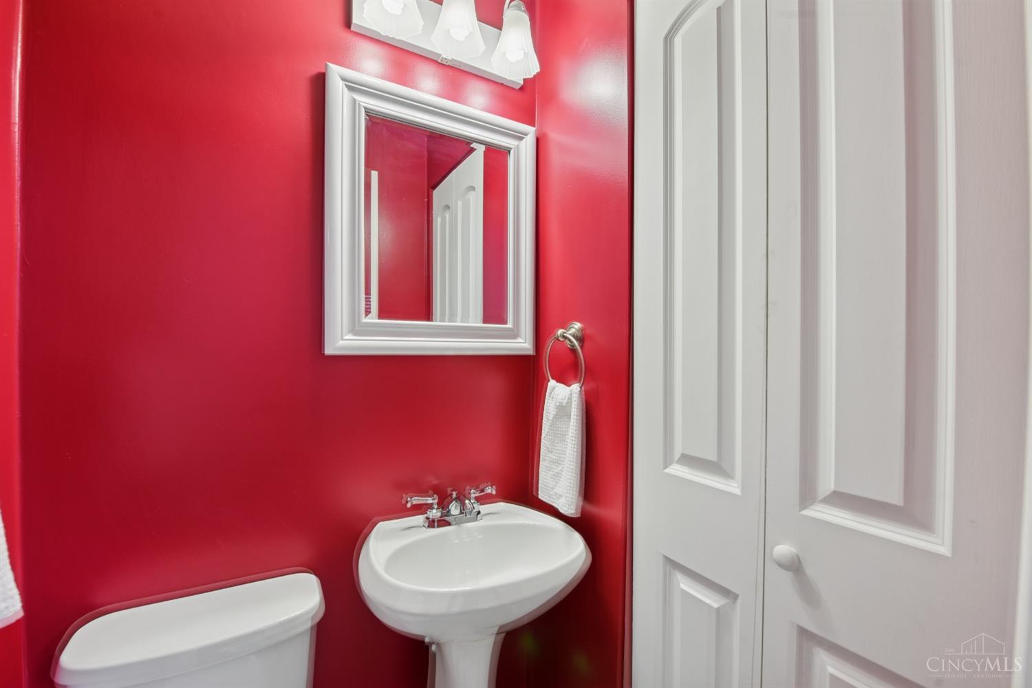 4270 Boomer Road Cincinnati, OH 45247 - Photo 35 of 52 Gallery Image 35