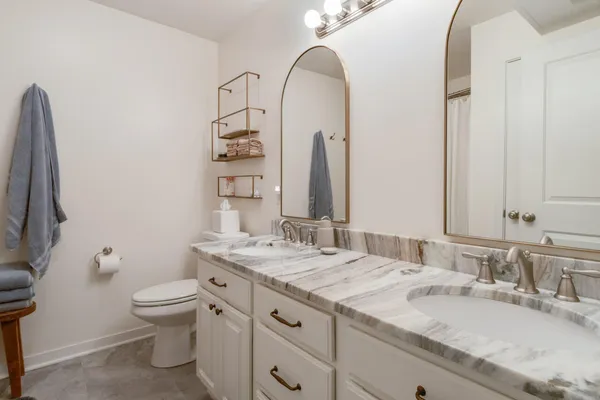 $259,900 | 1361 South Village Circle, Kalamazoo, MI 49009