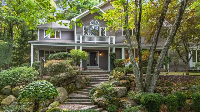 $1,495,000 | 60 Pheasant Drive, East Greenwich, RI 02818