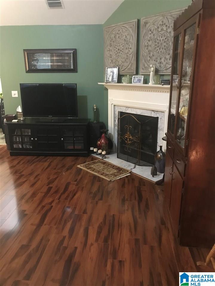 221 Silverstone Lane Alabaster, AL 35007 - Photo 3 of 26