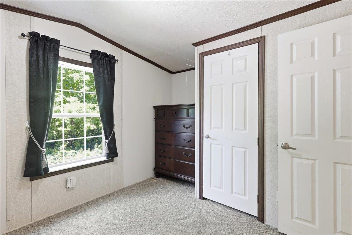 297 Taylor Street Milton, VT 05468 - Photo 11 of 31