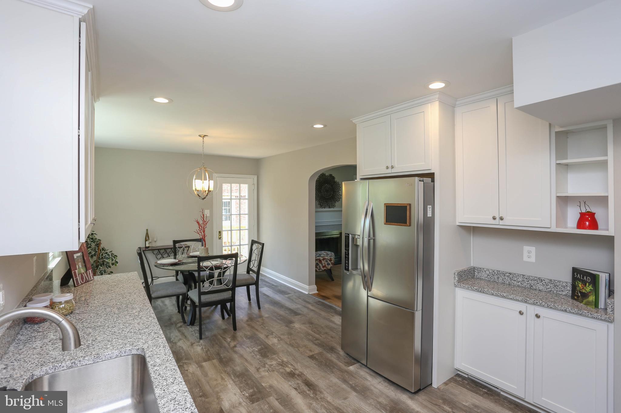 19 Tanglewood Road Baltimore, MD 21228 - Photo 15 of 28 Stainless steel appliances