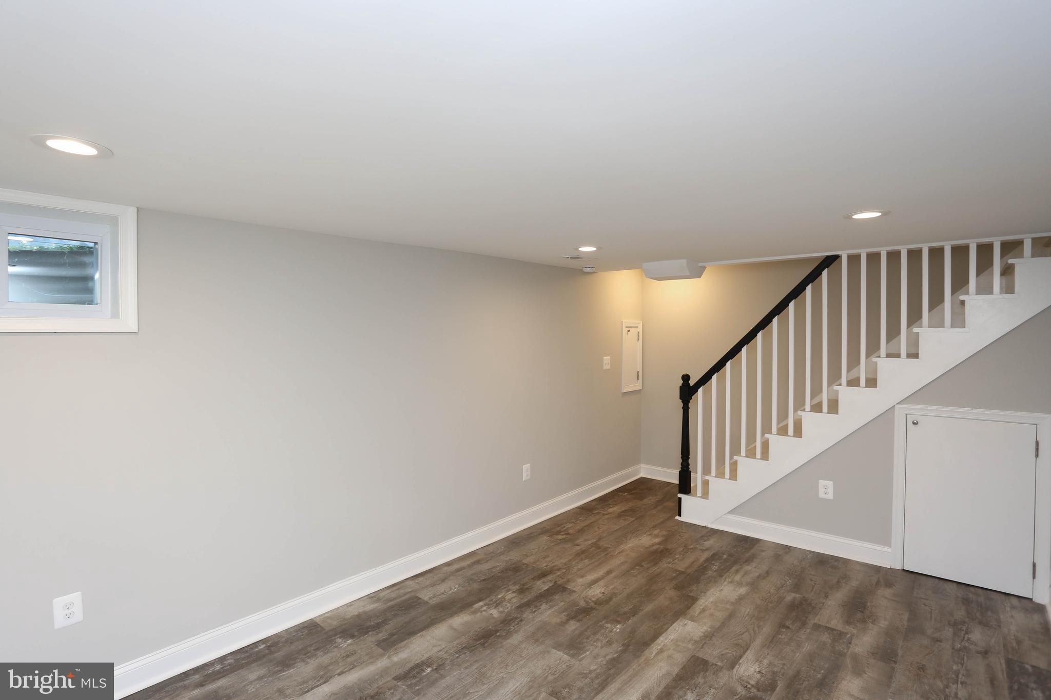19 Tanglewood Road Baltimore, MD 21228 - Photo 25 of 28 That's a great place for a television