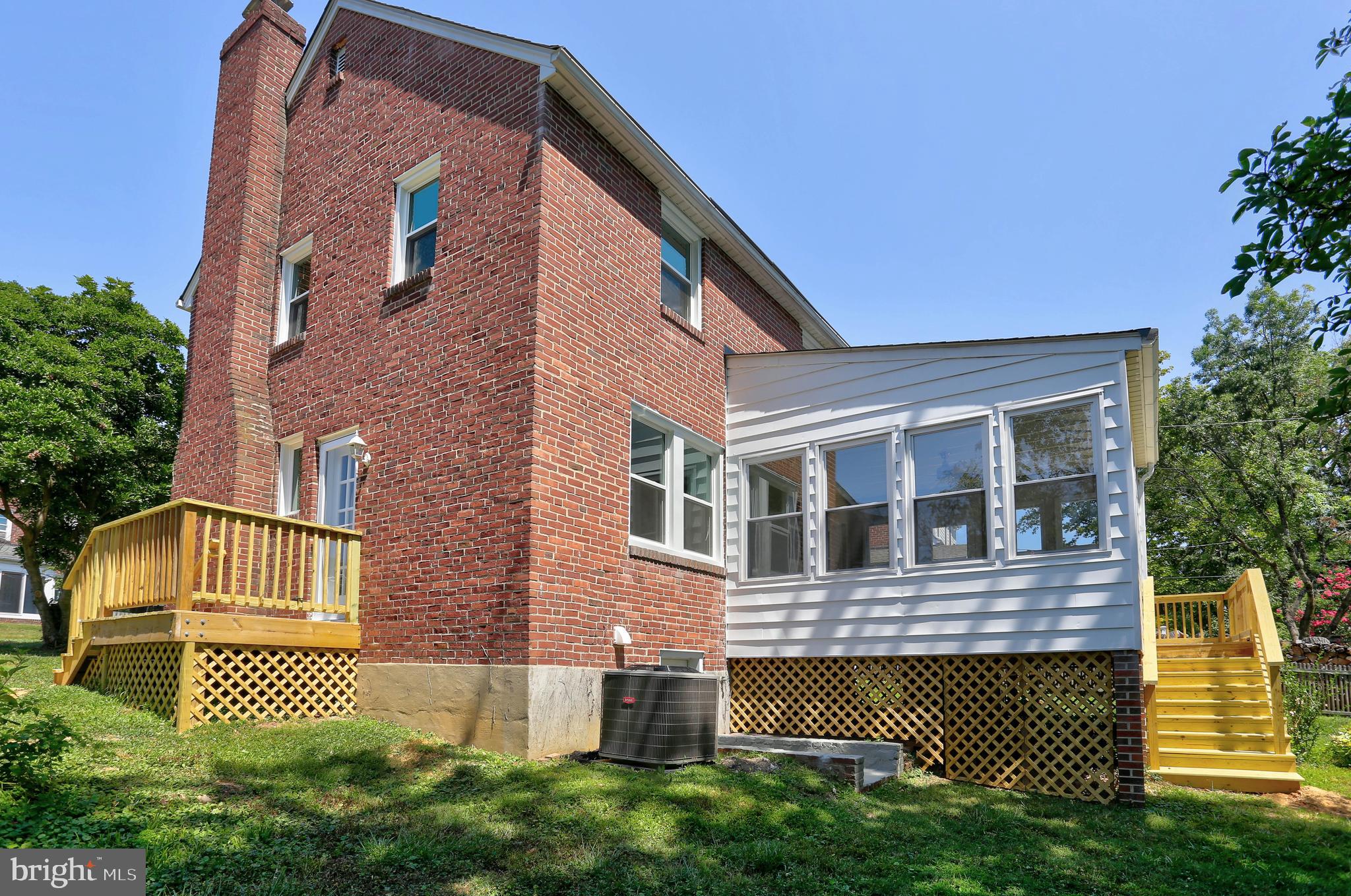 19 Tanglewood Road Baltimore, MD 21228 - Photo 8 of 28 The side door landing is new too