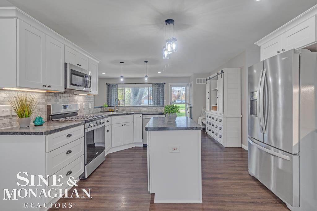 544 Meisner Road East China, MI 48054 - Photo 10 of 51 50173896-1b99f1bf-cbbe-449c-be05-78764ad22698.JPG