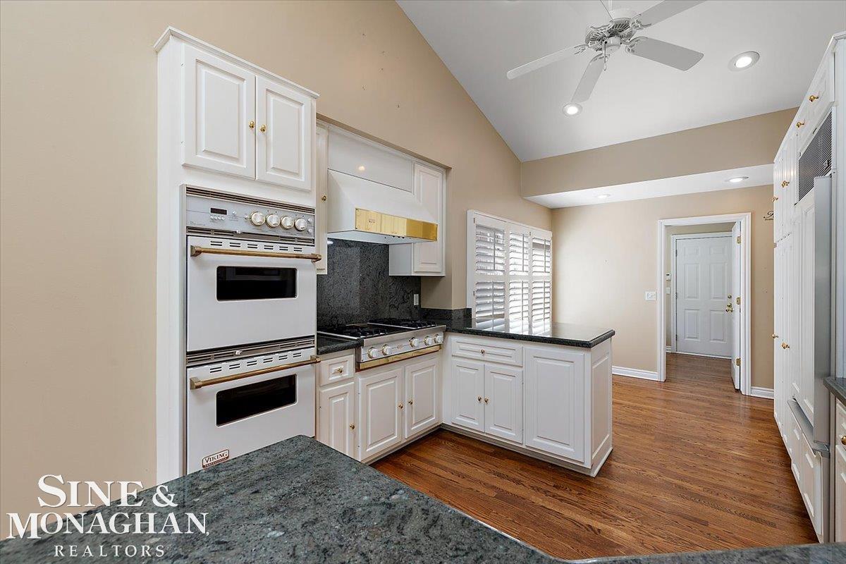 968 Trombley Road Grosse Pointe, MI 48230 - Photo 15 of 52 50183414-9bb6c4a5-f769-407e-b5a2-ade75d8b7fdb.JPG